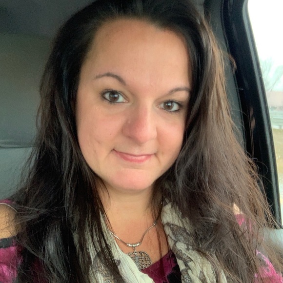 Meet your Posher, Kerri - Picture 2 of 2